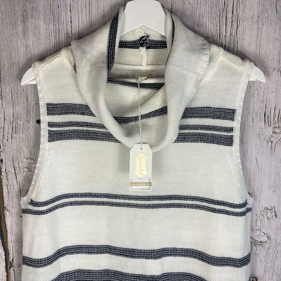 Mud Pie Hartley Sleeveless Turtleneck Sweater Size Medium NWT  197 - Picture 3 of 12